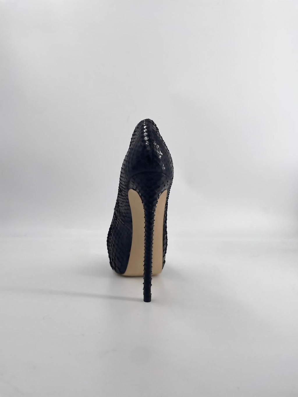 Junna 150 Black Python